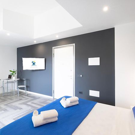Stanza Idromassaggio Hotell Quartu SantʼElena Exteriör bild