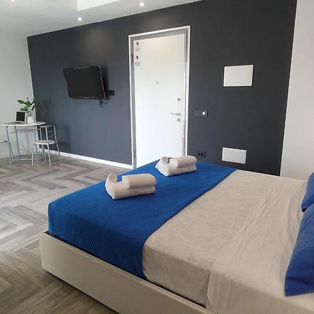 Stanza Idromassaggio Hotell Quartu SantʼElena Exteriör bild